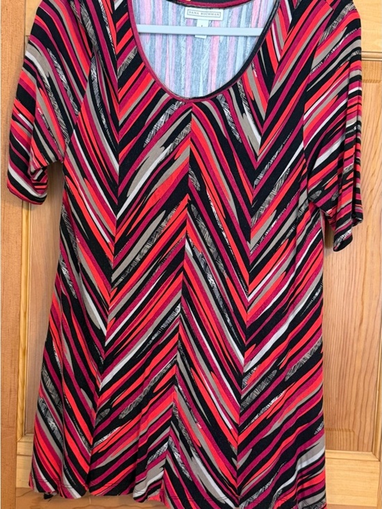 Dana Buchman Tops - Dana Buchman Pink and Black Chevron Scoop Neck Tunic